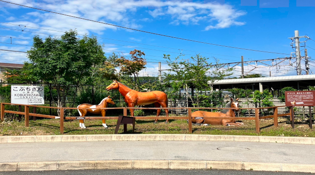 【駅以外】小淵沢駅　馬のモニュメントのイメージ