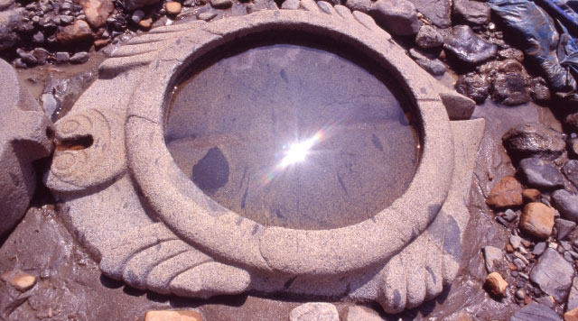 亀形石造物のイメージ
