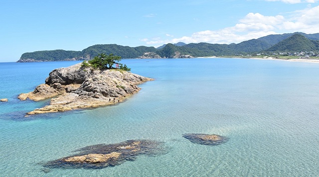 〈渚〉浦富海岸(鳥取県岩美町)のイメージ