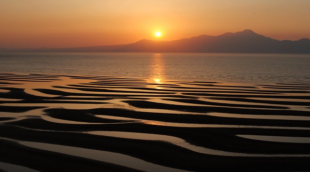 〈渚〉有明海・砂干潟(御輿来海岸)(熊本県宇土市)のイメージ
