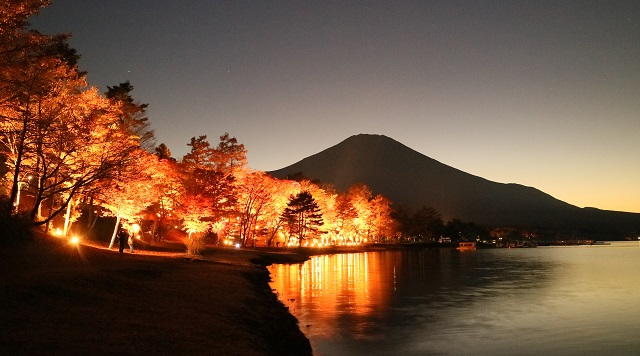 〈渚〉山中湖夕焼けの渚(山梨県山中湖村)のイメージ