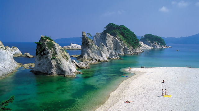 〈渚〉浄土ヶ浜（岩手県宮古市）のイメージ