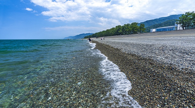 〈渚〉宮崎・境海岸（ヒスイ海岸）（富山県朝日町）のイメージ