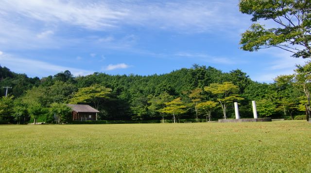 槇尾山グリーンランド内芝生広場のイメージ