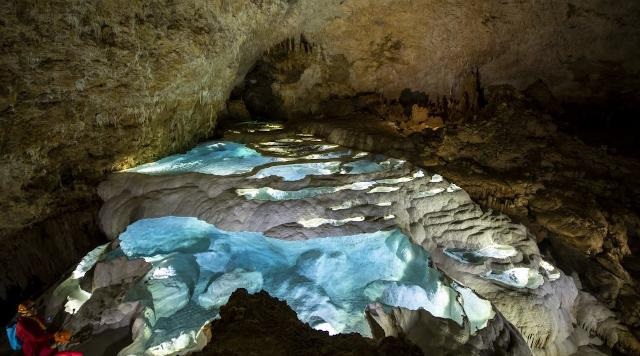 大山水鏡洞の銀水洞のイメージ