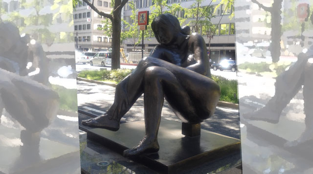 御堂筋彫刻ストリート / 座る婦人像：E-3のイメージ