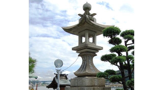 住吉神社の石灯籠のイメージ