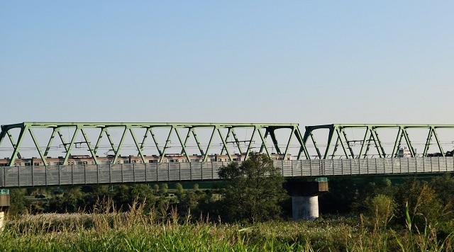 【北朝霞駅】河川に架かる在来線で日本一長い荒川橋梁のイメージ